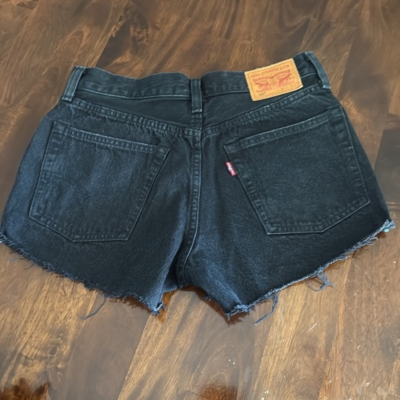 Levi Black Denim Women's Shorts - Picture 2 of 5